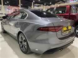 جاگوار XE